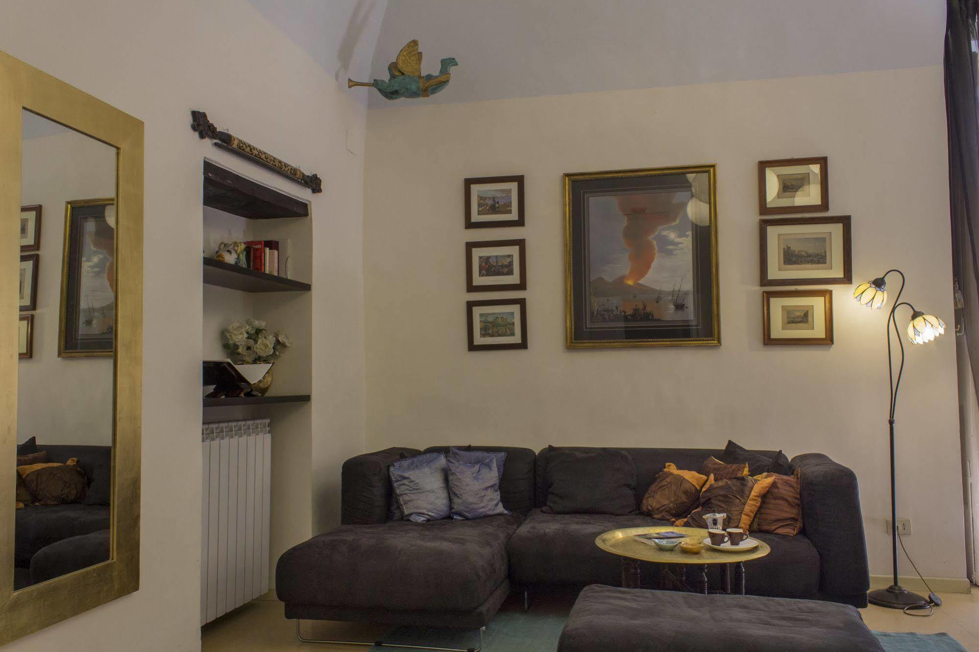 Diletto A Napoli Bed and Breakfast Buitenkant foto